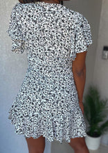 Load image into Gallery viewer, “Haleigh” Floral dress
